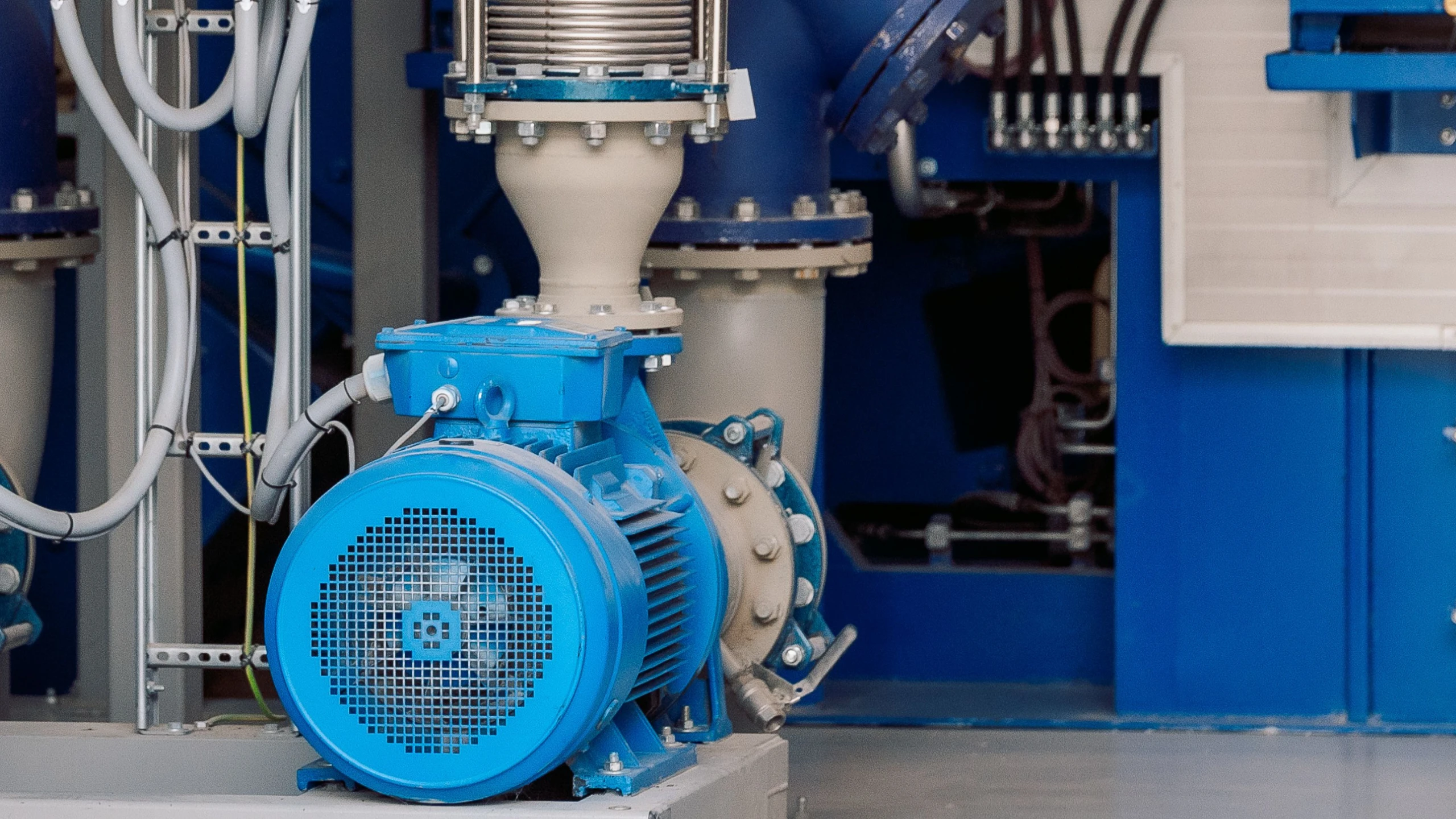 Water Treatment Disinfection and Chemical Dosing Pumps: A Selection Guide for Hypochlorite, Coagulant, and Flocculant Duty